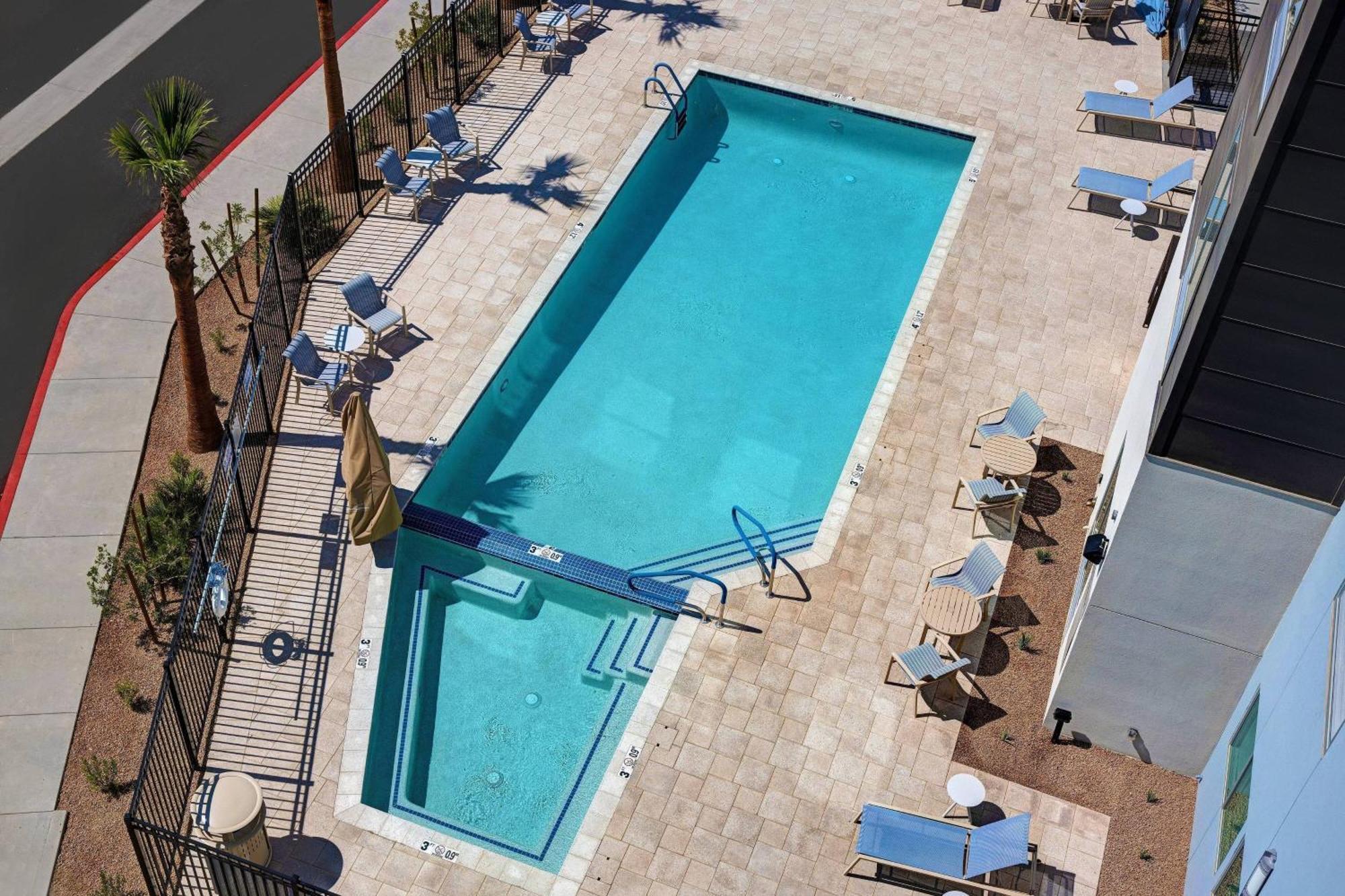 Towneplace Suites By Marriott Phoenix Glendale Sports & Entertainment District Kültér fotó